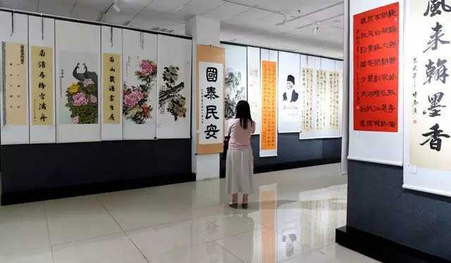 【速 报】“五省九市书画名家联展”在郯城开展(图2)