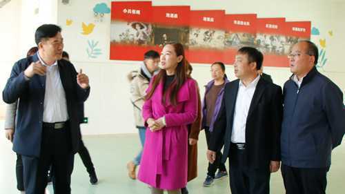 新疆疏勒县第一小学赴平邑实小考察(图1) 新疆疏勒县第一小学赴平邑实小考察(图1)