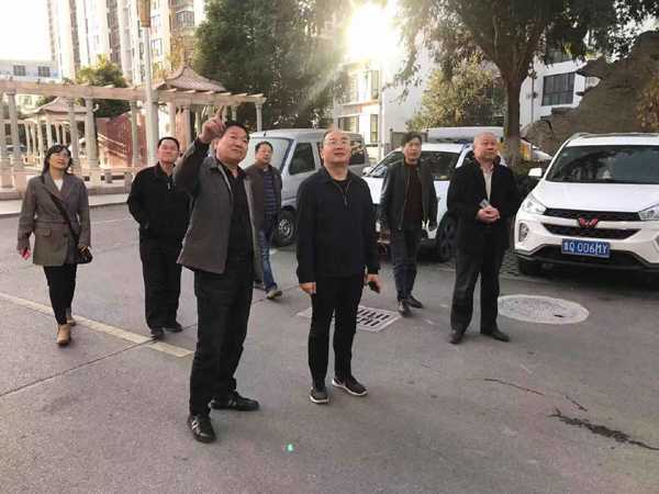 民革临沂市委会赴大官苑社区调研暖气工程(图1) 民革临沂市委会赴大官苑社区调研暖气工程(图1)