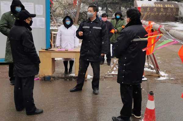 践行初心使命 一线战“疫”担当(图2) 践行初心使命 一线战“疫”担当(图2)