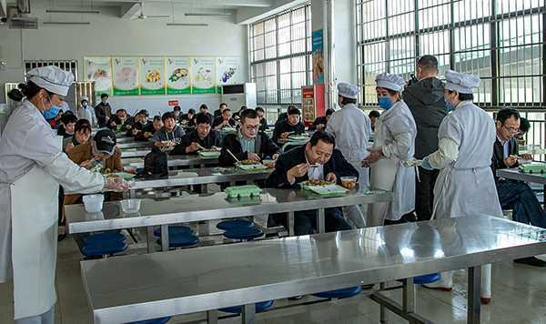 赛博中学城东校区举行开学培训会暨模拟演练(图2) 赛博中学城东校区举行开学培训会暨模拟演练(图2)