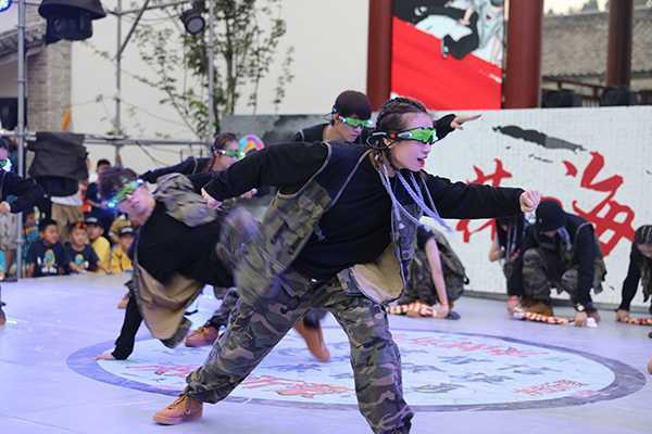 第六届决战沂蒙街舞大赛在山东平邑盛大启幕(图2)