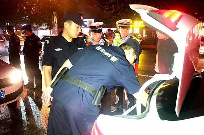 临沂兰陵:恶竹应须斩万竿 雷霆出击朗乾坤(图4) 临沂兰陵:恶竹应须斩万竿 雷霆出击朗乾坤(图4)