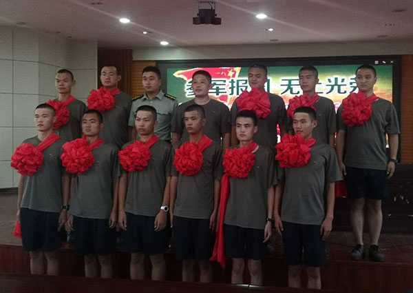 卞桥男儿多壮志 勇攀高峰建奇功(图2) 卞桥男儿多壮志 勇攀高峰建奇功(图2)