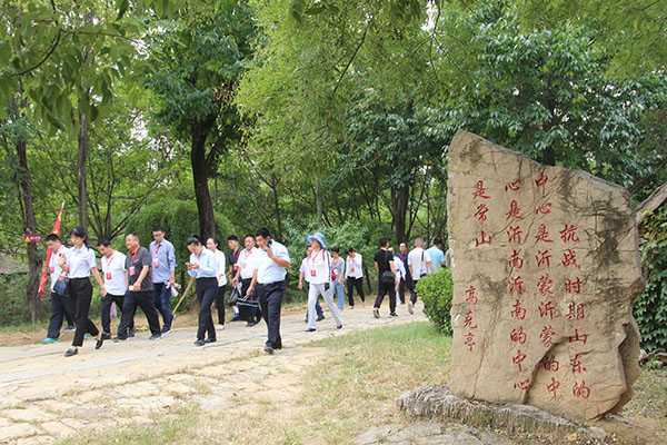 沂蒙红色影视基地“双节”精彩活动提前剧透(图2) 沂蒙红色影视基地“双节”精彩活动提前剧透(图2)