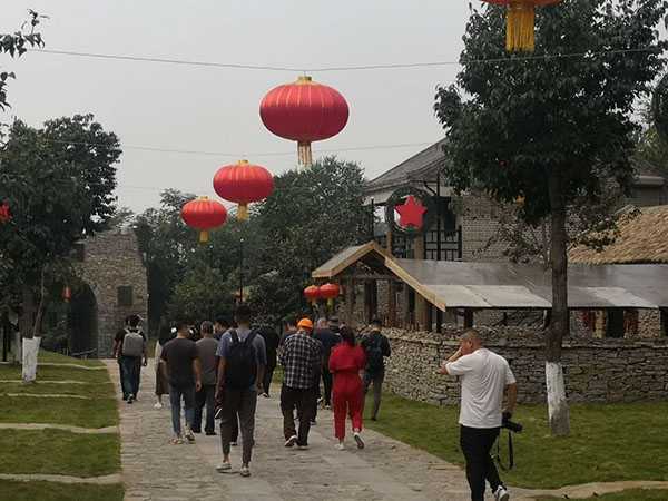 沂蒙红色影视基地“双节”精彩活动提前剧透(图6) 沂蒙红色影视基地“双节”精彩活动提前剧透(图6)