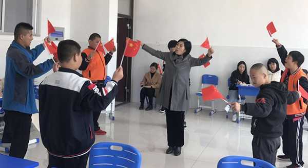 平邑特教:让老师在课堂上成长(图1) 平邑特教:让老师在课堂上成长(图1)