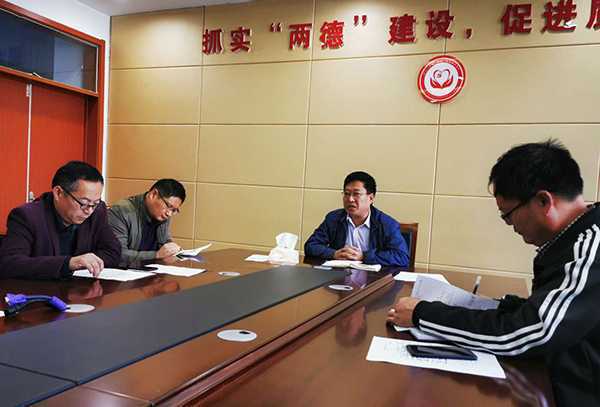 柏林镇初级中学举办消防安全疏散演练活动(图2) 柏林镇初级中学举办消防安全疏散演练活动(图2)