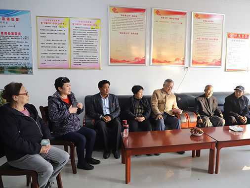 白彦镇志愿先锋行 重阳慰问显真情(图1)