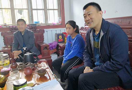 精准扶贫大家访 入户走访暖人心(图1)