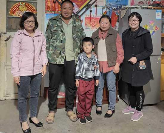精准扶贫大家访 入户走访暖人心(图2)