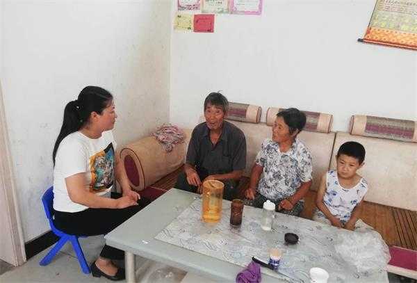 平邑街道开展计生特殊家庭送温暖活动(图3) 平邑街道开展计生特殊家庭送温暖活动(图3)