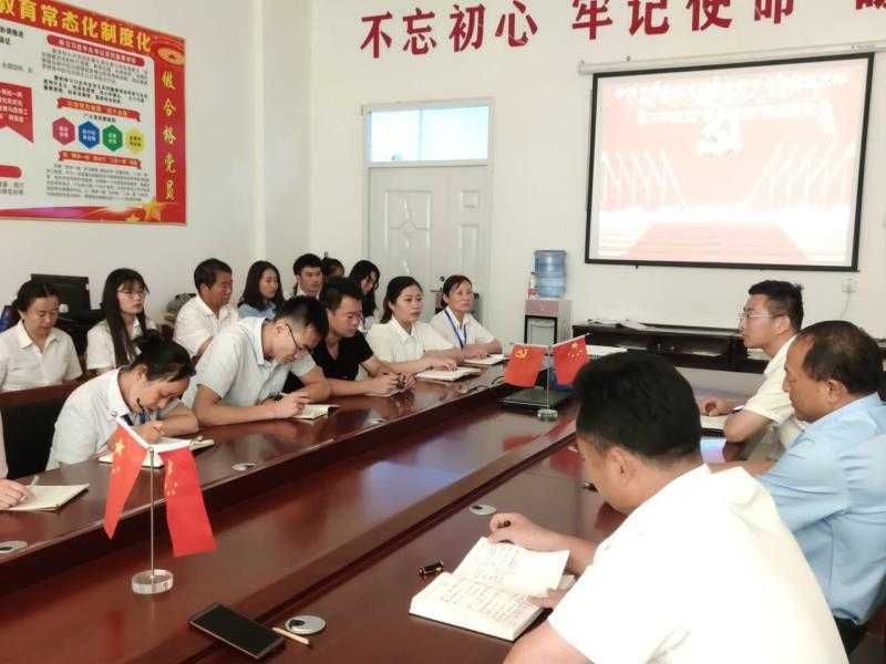 “红领书记”领航聚力 助力企业解决难题(图1) “红领书记”领航聚力 助力企业解决难题(图1)