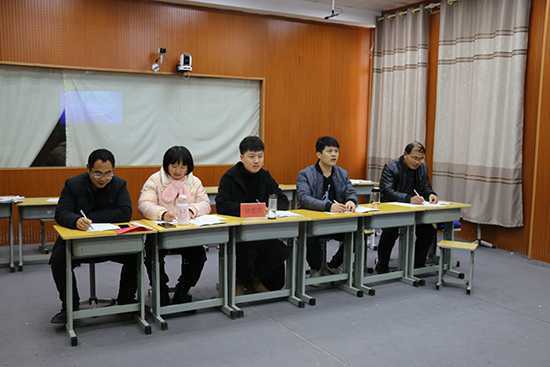 柏林镇中心校小学举办语文教学基本功大赛(图1) 柏林镇中心校小学举办语文教学基本功大赛(图1)