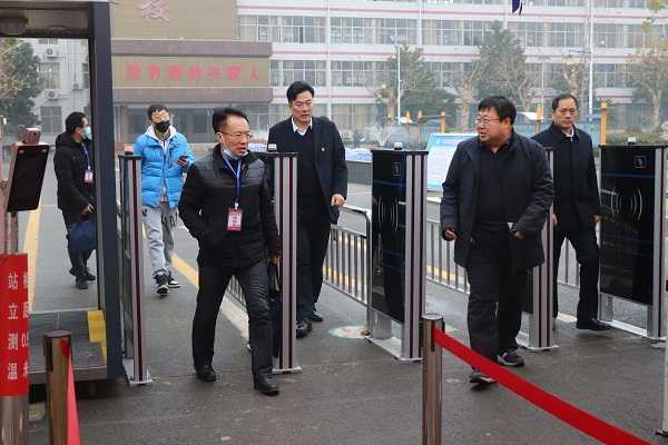 市疫情防控督导组来平邑兴蒙学校检查指导工作(图1) 市疫情防控督导组来平邑兴蒙学校检查指导工作(图1)