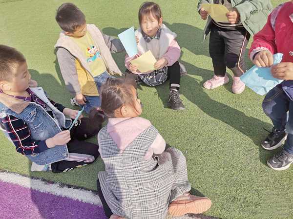 顺河幼儿园开展折纸特色活动(图1) 顺河幼儿园开展折纸特色活动(图1)