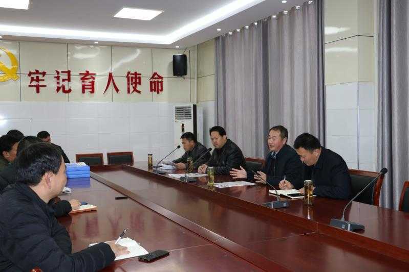 平邑县教体局领导到柏林镇中心校调研指导工作(图2) 平邑县教体局领导到柏林镇中心校调研指导工作(图2)