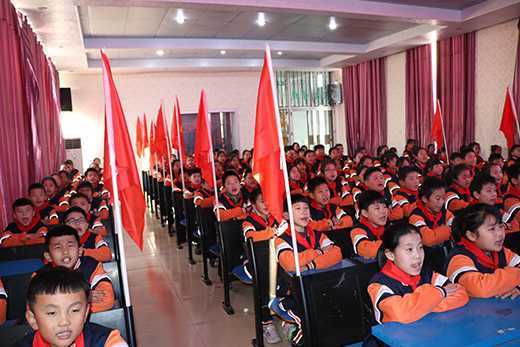 平邑街道第四小学举行第一次少代会(图4) 平邑街道第四小学举行第一次少代会(图4)