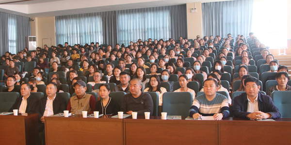 山东平邑：感动中国十大孝子王凯到实验小学