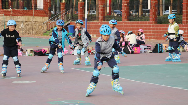 【山东平邑】实验小学与仲村中心校教研共同体交流活动成功举行