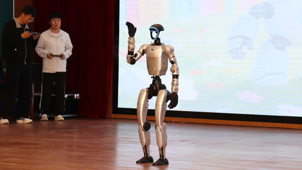 【山东平邑】实验小学第三校区开展播种AI种子，点亮未来智慧