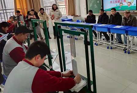 “做中学”“学中做” 注重缺陷补偿和智力开发(图1) “做中学”“学中做” 注重缺陷补偿和智力开发(图1)