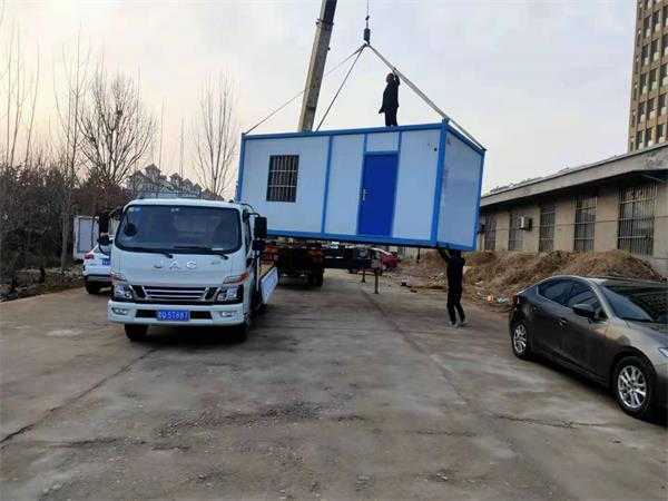 搭建疫情防控检查站 紧守疫情防控“关口”(图2) 搭建疫情防控检查站 紧守疫情防控“关口”(图2)