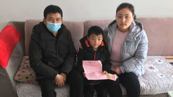 助力精准资助 家访情暖人心(图2) 助力精准资助 家访情暖人心(图2)