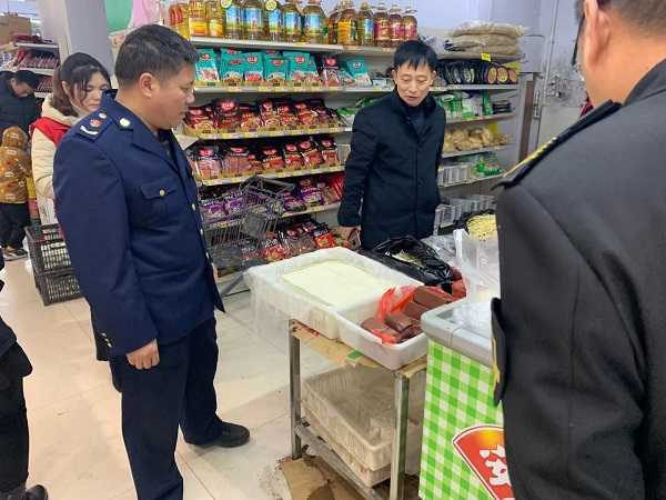 保太镇多措并举 确保百姓平安过年(图3) 保太镇多措并举 确保百姓平安过年(图3)