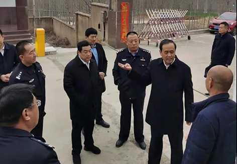 李登全同志到平邑县危爆物品生产企业突击检查(图1)