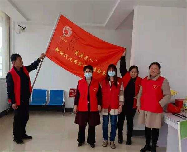 “关爱老人”志愿活动 营造尊老敬老浓厚氛围(图1) “关爱老人”志愿活动 营造尊老敬老浓厚氛围(图1)