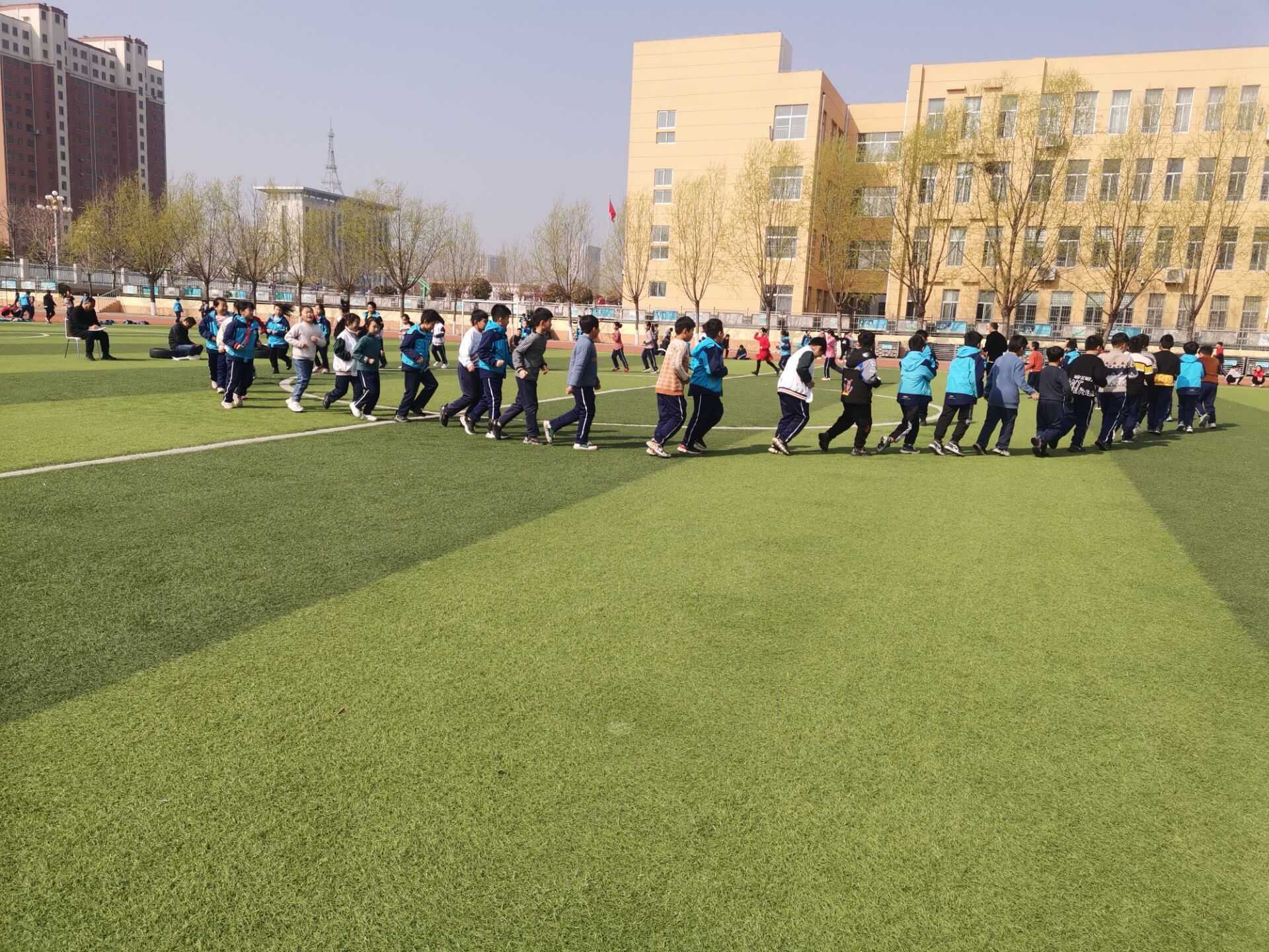 阳光体育 快乐教学(图1)