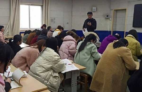 兴蒙学校举行语文“生本+展学”课堂展示活动(图3) 兴蒙学校举行语文“生本+展学”课堂展示活动(图3)