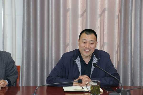 柏林镇中心小学举办第三届教师读书论坛(图2)