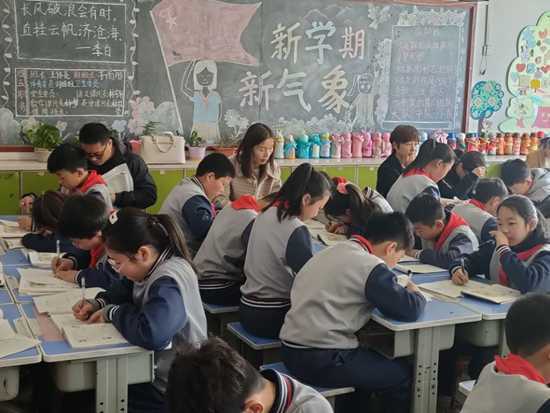 常态教研促教学  稳步学习共成长(图1)