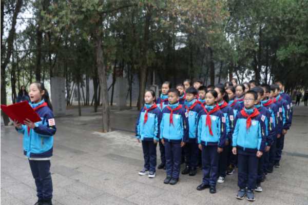 缅怀革命烈士 争做时代先锋(图2) 缅怀革命烈士 争做时代先锋(图2)