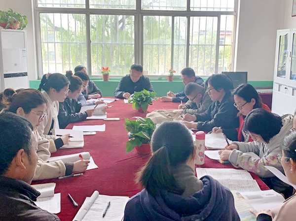送课进校 骨干教师教学展示(图3) 送课进校 骨干教师教学展示(图3)