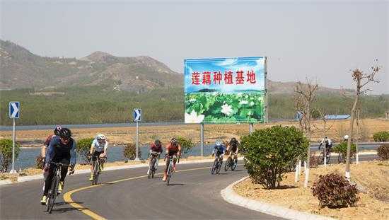  “红色之旅沂蒙骑行”自行车赛在丰阳拉开帷幕(图2)