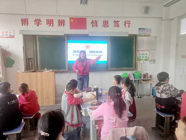 开展爱国卫生月主题活动  营造安全校园氛围(图2)