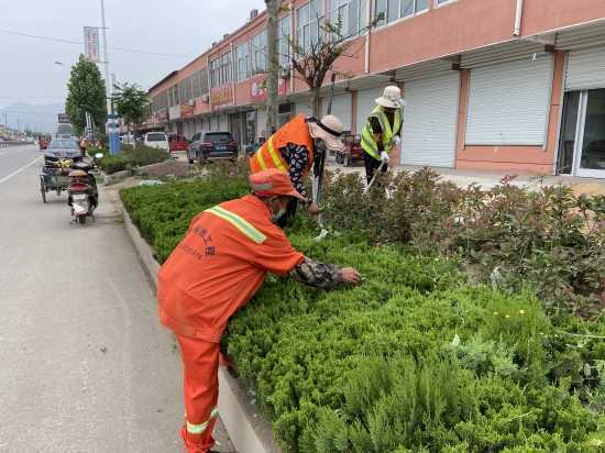 丰阳镇:聚力常态整治 打造整洁路域环境(图1) 丰阳镇:聚力常态整治 打造整洁路域环境(图1)