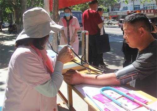 平邑街道计生协开展5·29会员日活动(图2)