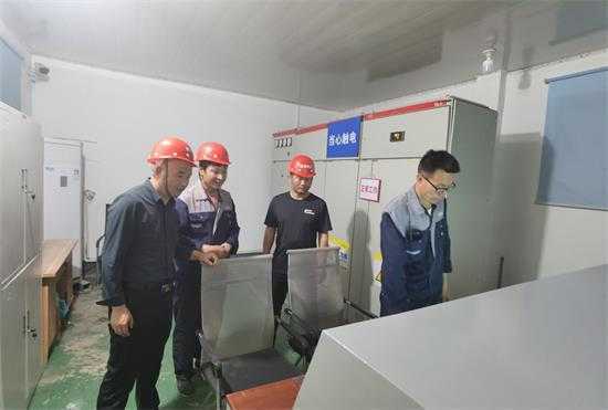 开展夜查行动 实现全天候安全监管(图2)