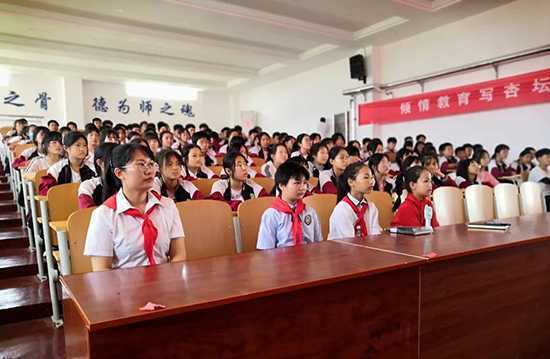 红领巾巡讲团走进卞桥中学(图3) 红领巾巡讲团走进卞桥中学(图3)