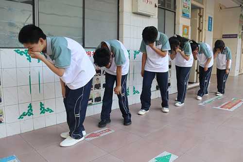 赛博中学举行应急疏散演练活动(图1)