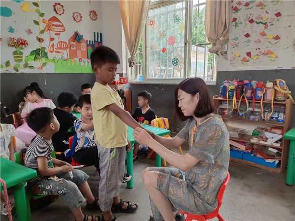 东固完小幼儿园开展端午节主题活动(图2) 东固完小幼儿园开展端午节主题活动(图2)