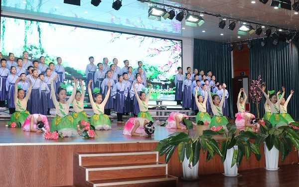 平邑县第四届青少年书法大赛颁奖典礼在兴蒙学校举行(图2) 平邑县第四届青少年书法大赛颁奖典礼在兴蒙学校举行(图2)