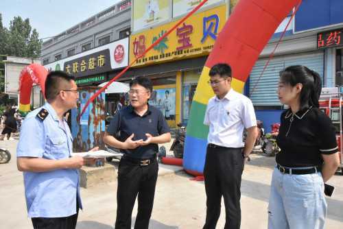 柏林镇开展食品安全宣传周活动(图2) 柏林镇开展食品安全宣传周活动(图2)