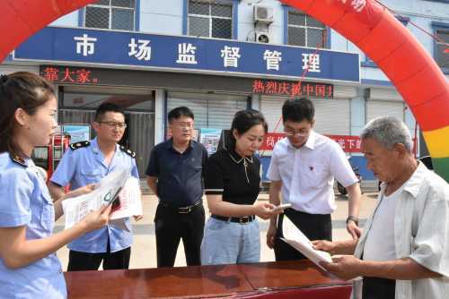 柏林镇开展食品安全宣传周活动(图3) 柏林镇开展食品安全宣传周活动(图3)