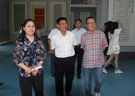 临沂市“信仰的力量”庆祝建党百年书法主题创作展隆重开幕(图7) 临沂市“信仰的力量”庆祝建党百年书法主题创作展隆重开幕(图7)