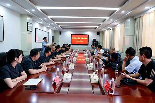 平邑:媒体记者看教育整顿活动走进平邑县法院(图2) 平邑:媒体记者看教育整顿活动走进平邑县法院(图2)